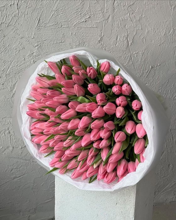 Корпаративные букеты из тюльпан