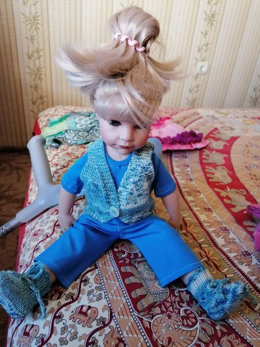 Ръчно изработени дрехи за кукла Хана 50см