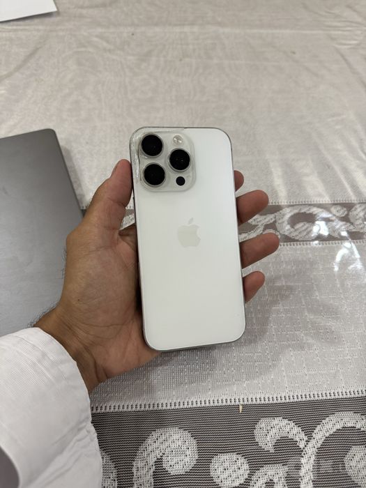 Apple Iphone 16 pro white
