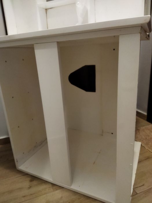 Окачен долен шкаф за баня