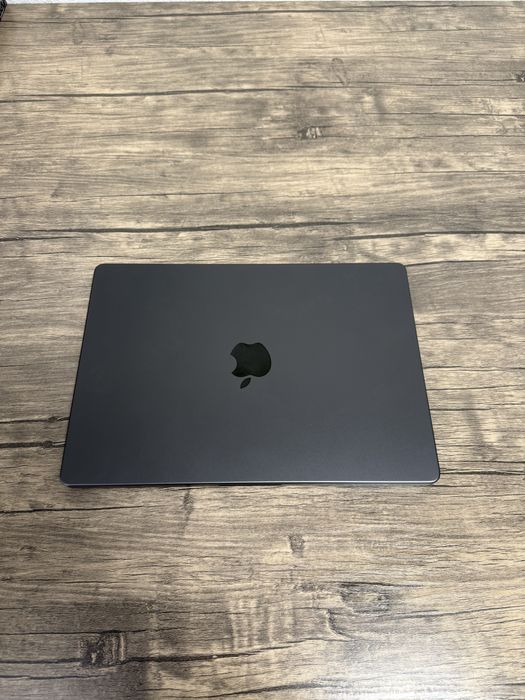 Macbook pro m4 16/512