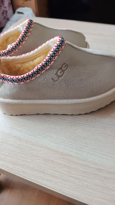 UGG de damă  mărimi 38 39. 40