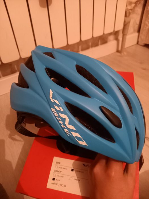 Продаю каску vino