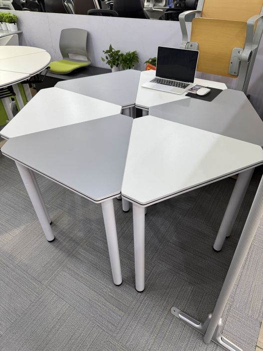 Парта школьная с регулировкой высоты