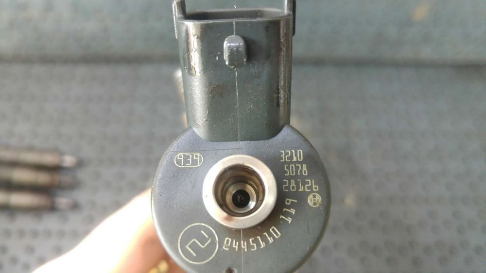 Injector 1.9 d alfa romeo 147 0445110119