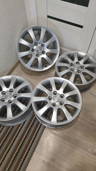 Продам диски R16 от Lexus ES300