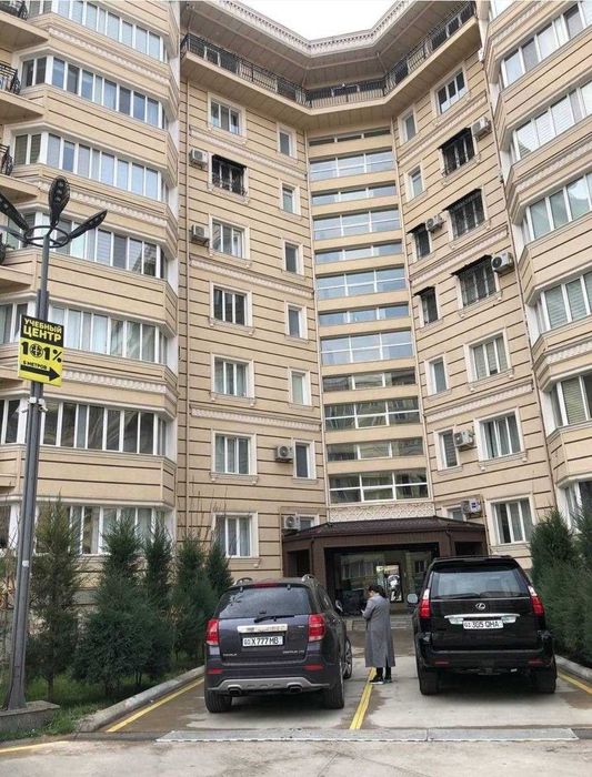 Марказ 15да, Янги курилган уйда 4 хонали дуплекс квартира сотилади