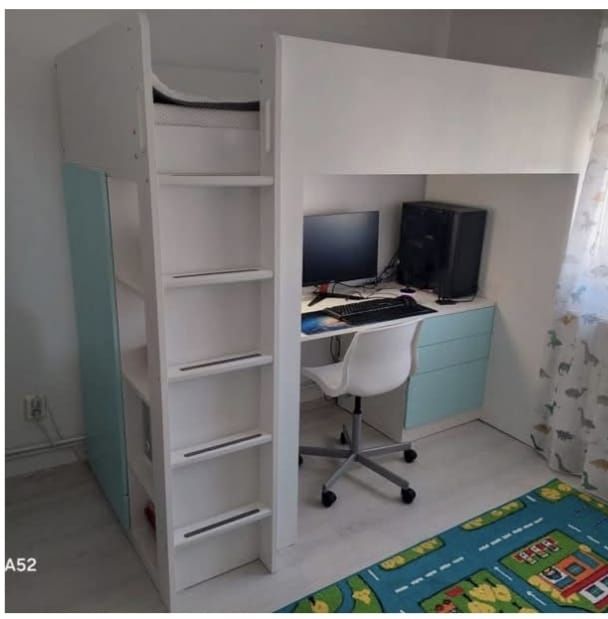 Vând pat birou xsupaetajat.