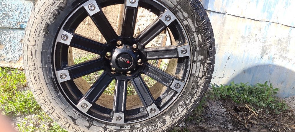 Шины с дисками R20 9x20/6x139.7 D110 ET10 4