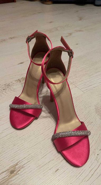 pantofi cu toc eleganti