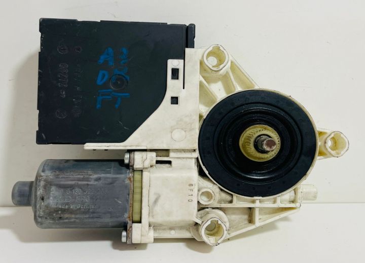 Motoras macara geam dreapta fata + modul Bosch 8P0959802P/840311202/E