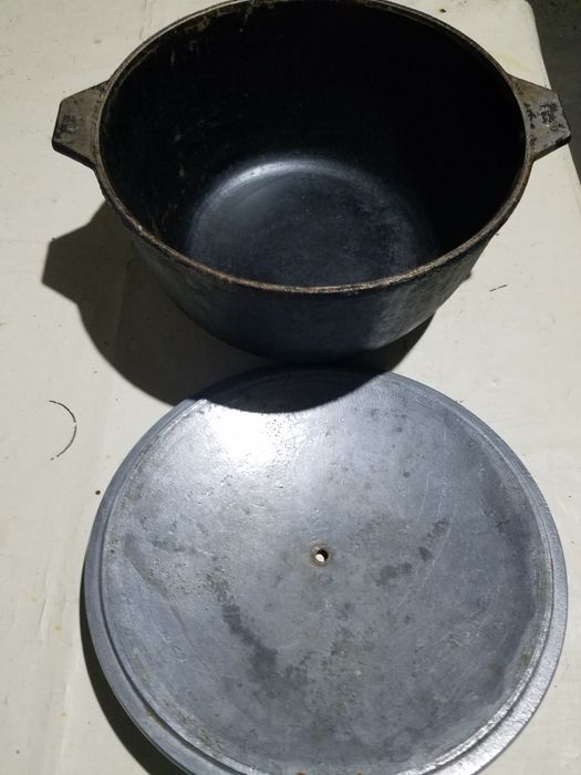 Мангал с казаном и алюминевая посуда