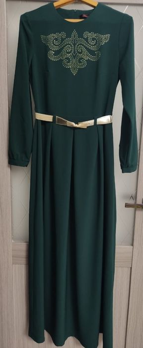 Новое. Платье женское темно зелёный цвет. Есть все размеры .