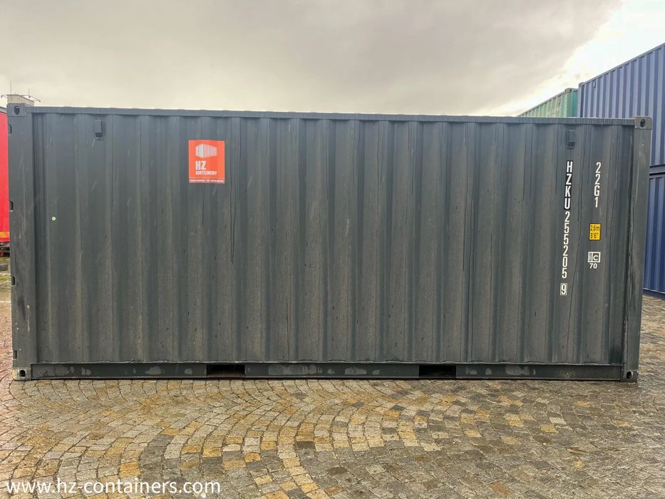 Vand containere maritime