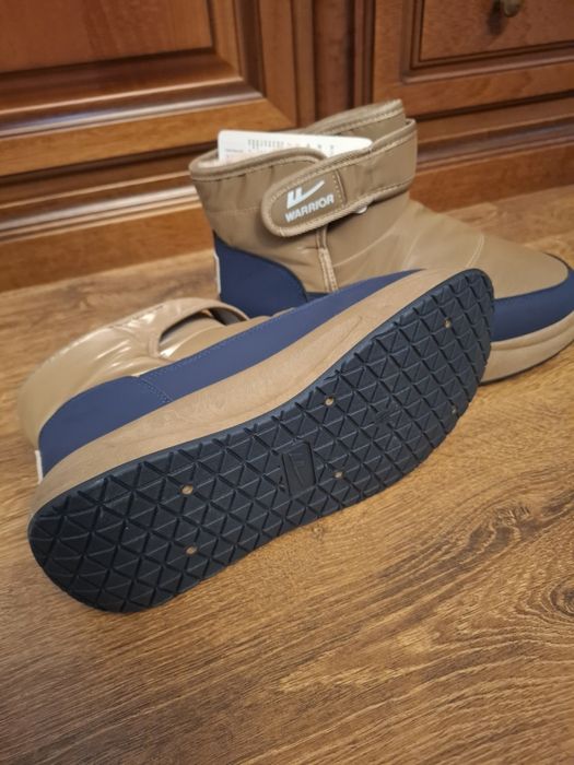 Ботинки продам зимние новые