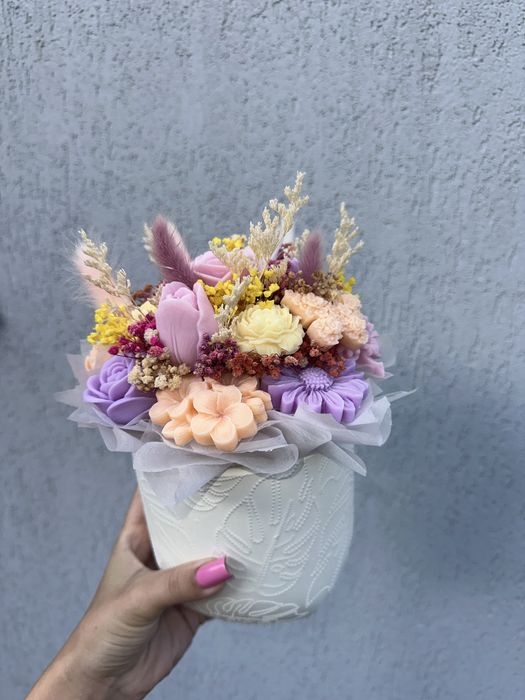 Aranjament floral handmade din ceara de soia parfumata