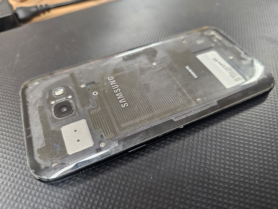 Samsung Galaxy А5 с прозрачен заден капак
