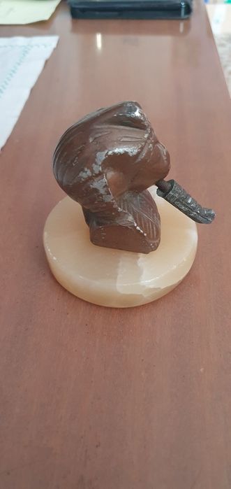 Фигурки, тутанхамон,обезьянка.