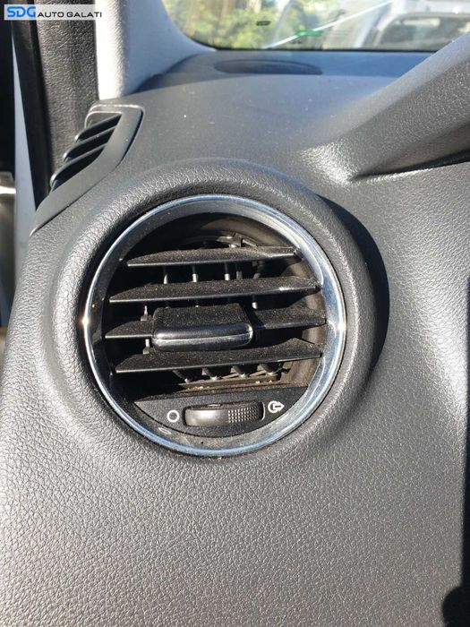 Grila Gura Aer Aerisire Ventilatie Bord Laterala Peugeot 3008 2009 - 2016 [C6119]