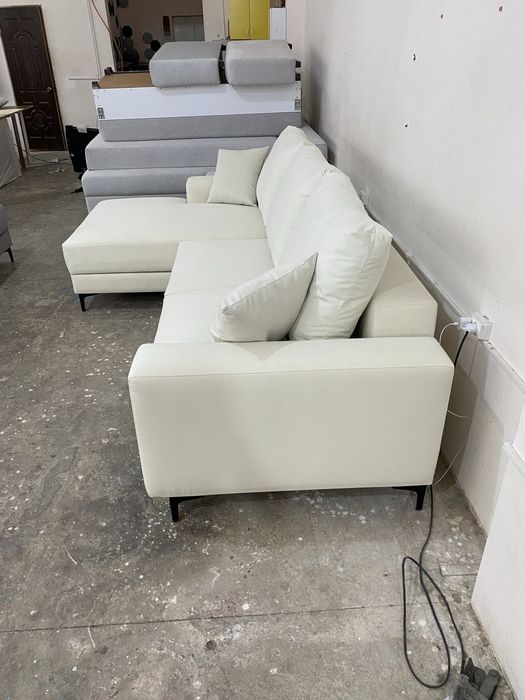 Диван угловой размер 270*170