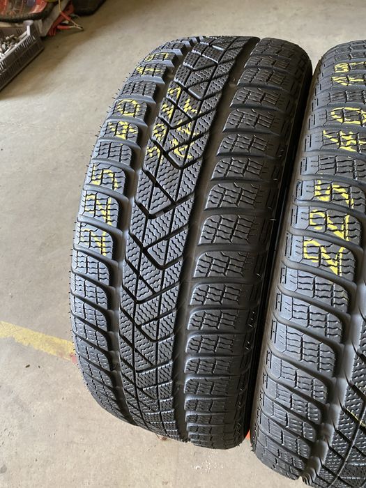 Anvelope iarna 225/40/19 Pirelli Sottozero 3 RFT 225 40 19 R19