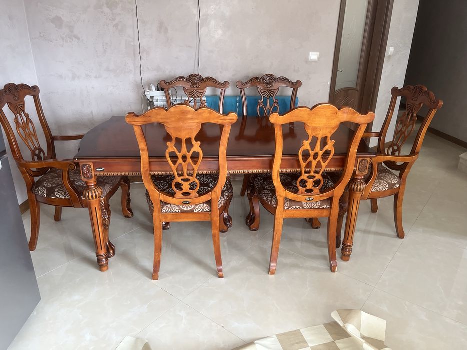 Маса за хранене с 6 стола