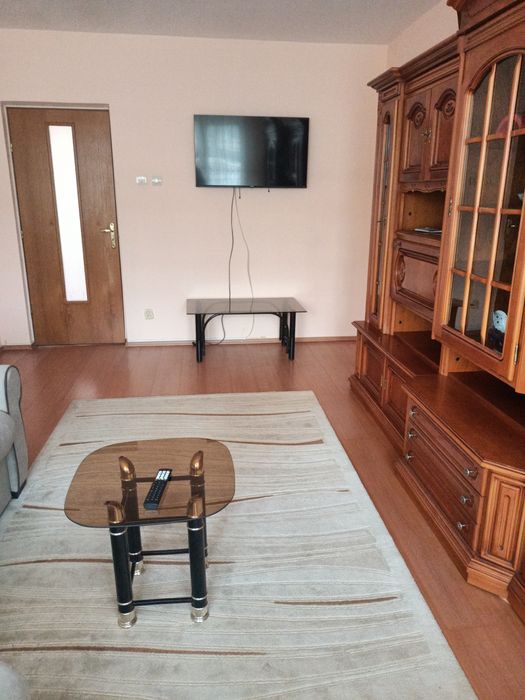 Ofer spre închiriere apartament cu trei camere, direct proprietar, fără agenție — fotografia 3