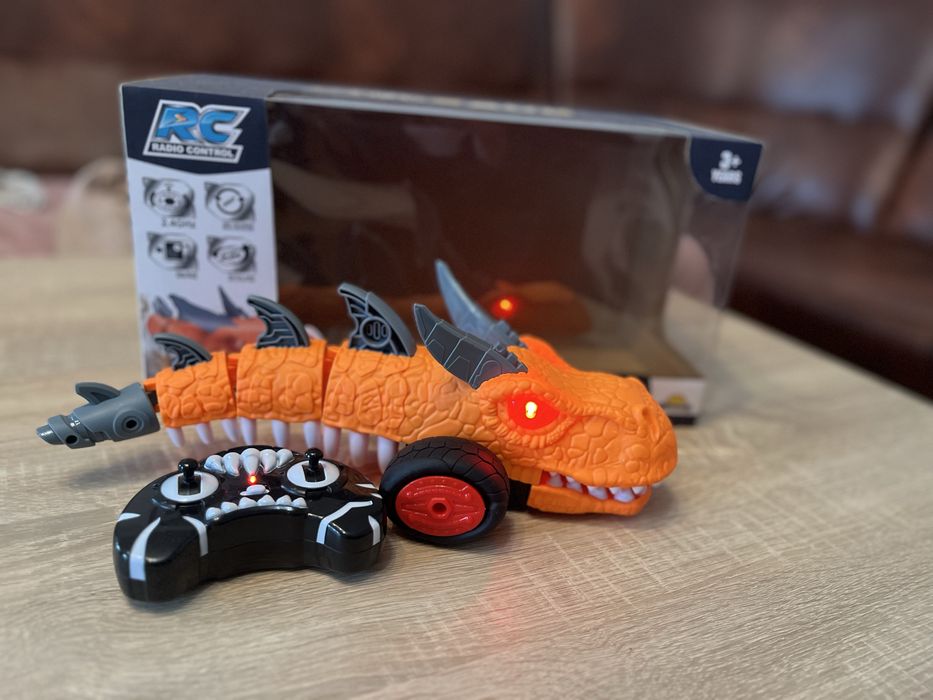 Dinozaur cu telecomanda