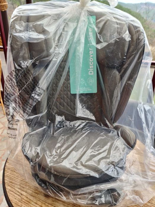 Детско ново столче за кола за деца от 4 до 12 год. Discover i-Size