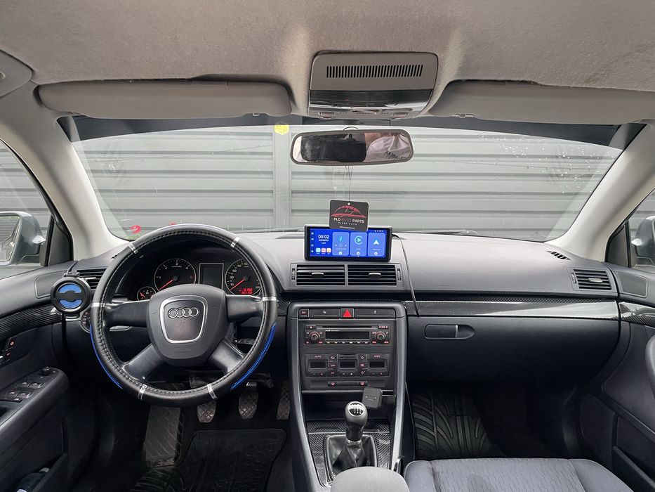 Audi A4 B7.