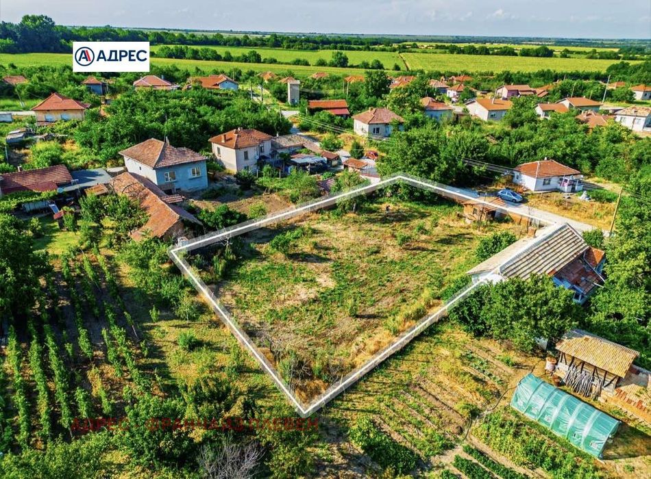 Парцел в Плевен, област-с.Горни Дъбник площ 1230 цена 35000