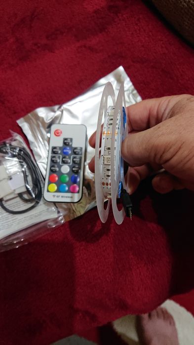 Lumina LED ambientala pentru TV