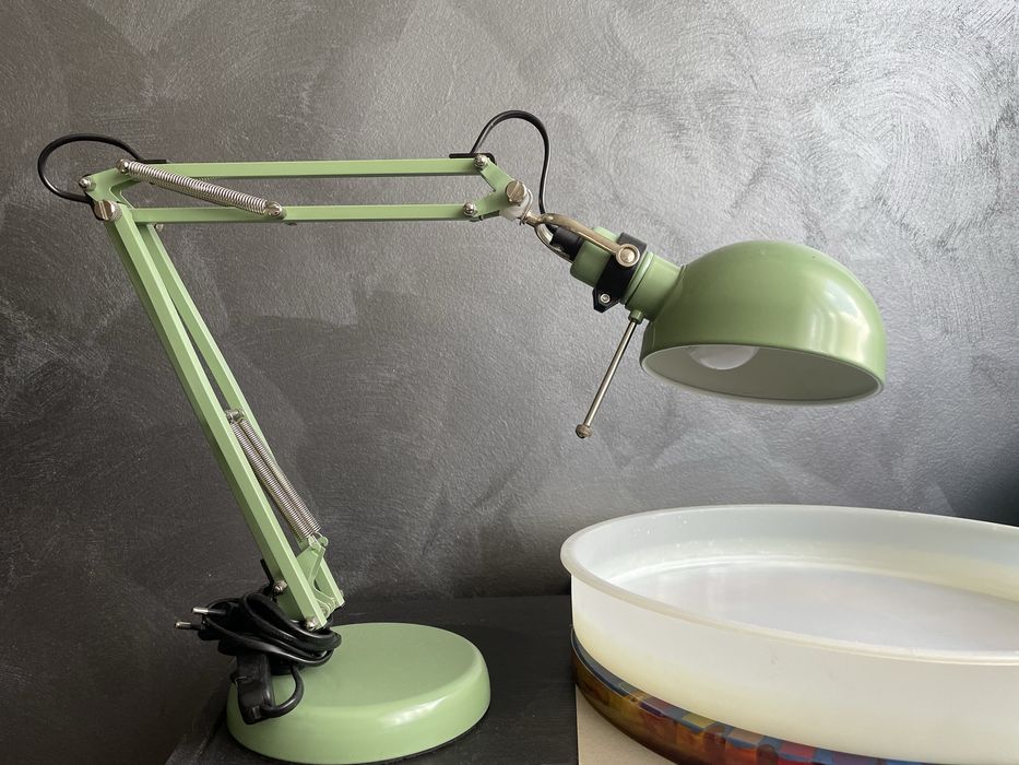 Икея стенни лампи и лампа за бюро