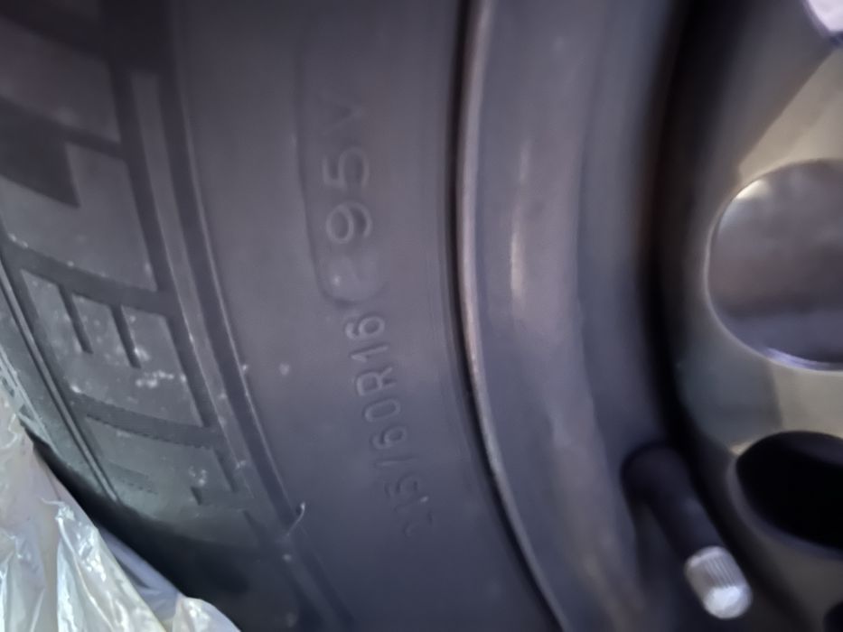 Jante tabla + Cauciucuri iarna Volkswagen Passat  B8