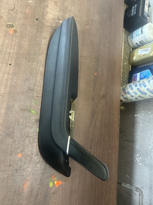 Maner stanga fata piele negru passat cc