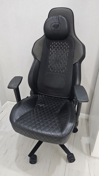 Продам игровое кресло Cougar Nxsys Aero