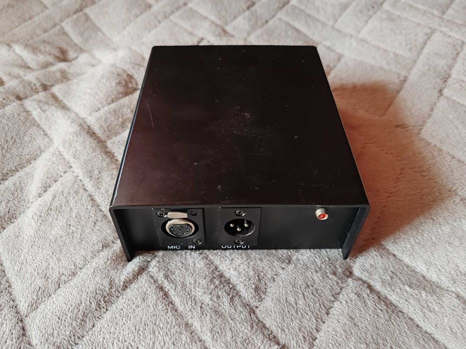 vand microfon de studio T.BONE ST-1000