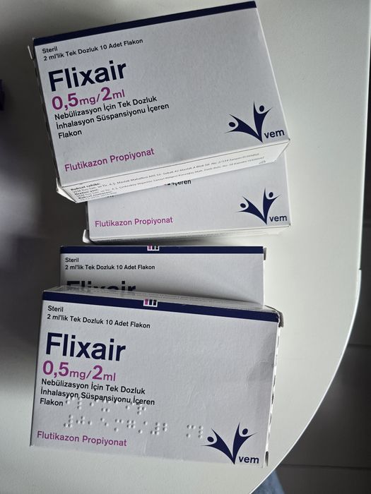 Flixair aerosol pentru copii . 4 cutii data expirarii este 08.2026