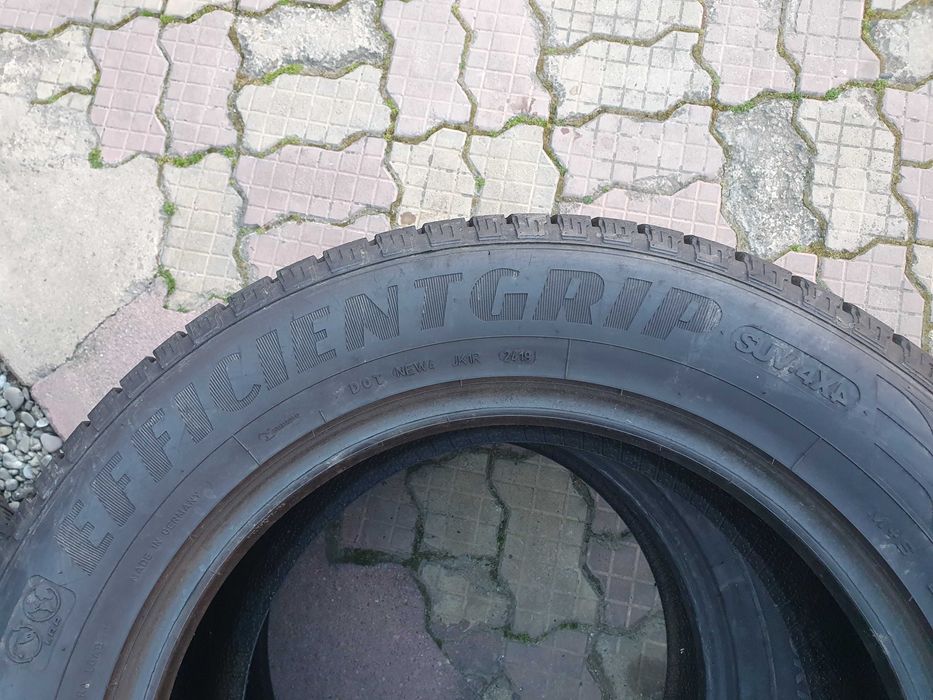 255 60 18,2buc vara GOOD YEAR EFFICIENT GRIP,aproape noi,