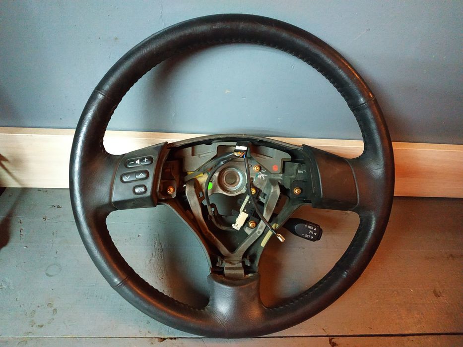 Мульти руль, кнопки с левой стороны камри SE 35