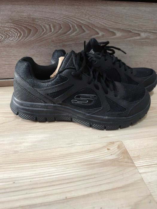 Продавам нови маратонки