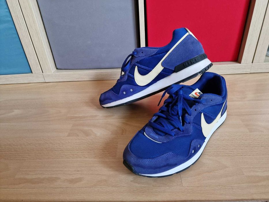 Nike, Спортни обувки Venture Runner с велур, Кралско Синьо (номер 45)