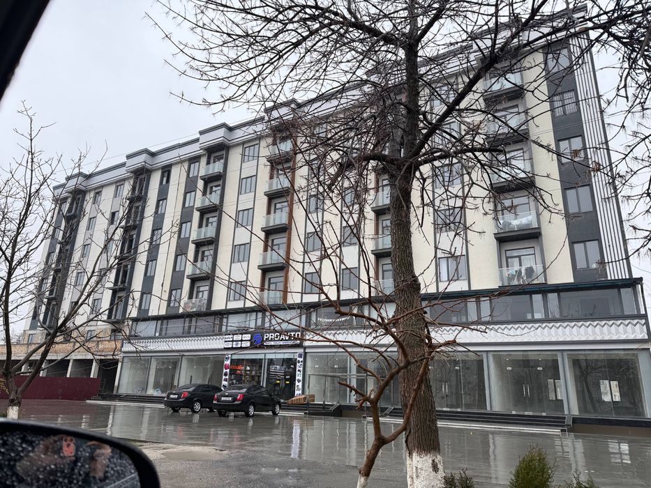 Дом сотилади,коробка холатида.