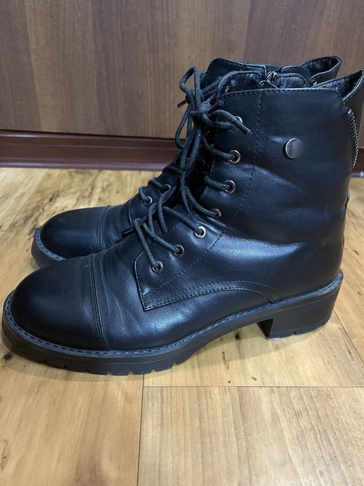 Демисезонный етік сатылады