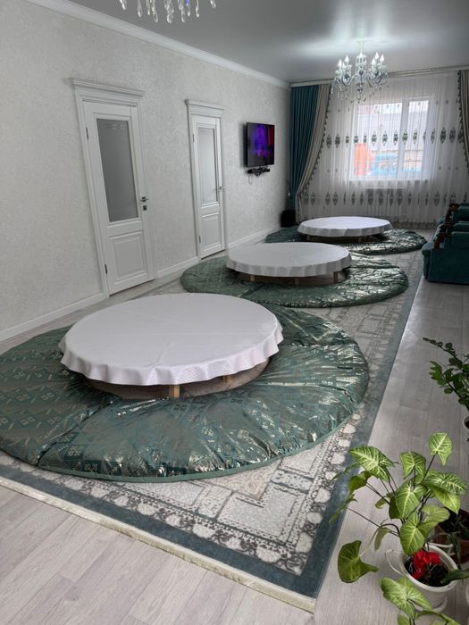 Қазақы дөңгелек үстел жиынтығы, Казахский круглый стол с комплектом