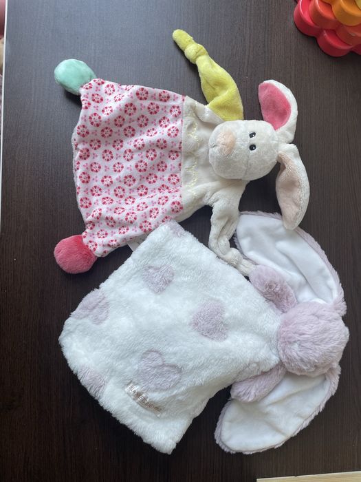 Играчки за гушкане зайчета