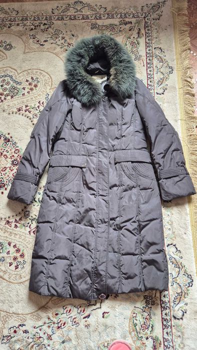 Продам женский пуховик.
