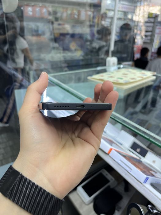 Redmi note 13r pro 256/12 gb