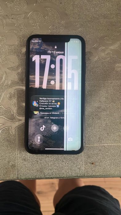 iPhone 11 с каробкой 86 акб 128 гб