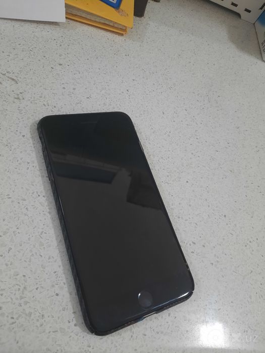 Ayfon 7plus 256 amerikanski